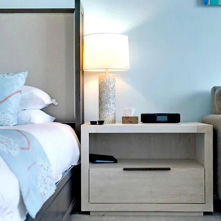 The Palms, Ocean View Studio Located At Ritz Carlton - Key Biscayne